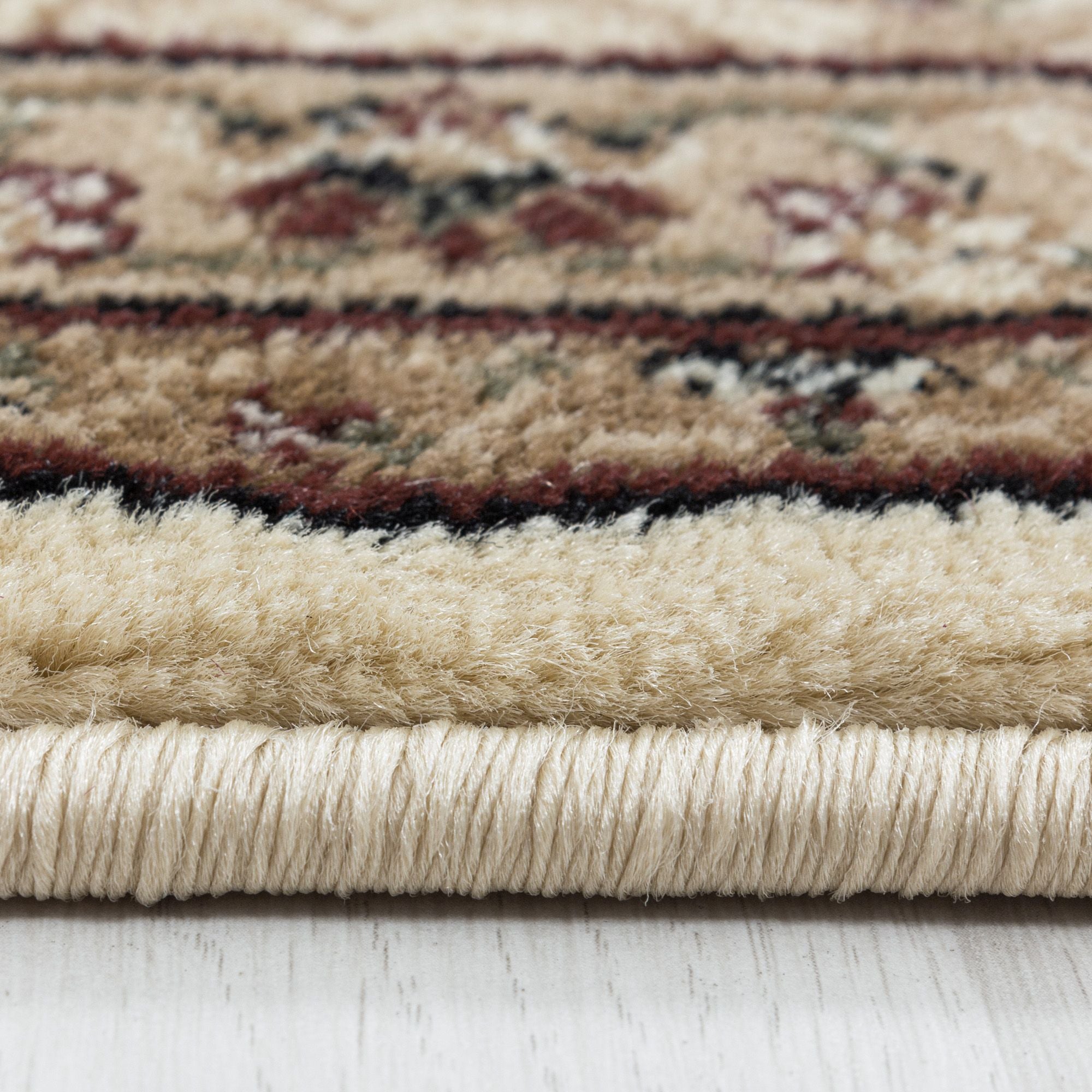 Beige Laagpolig Vloerkleed Omid Antique Allure Collection.